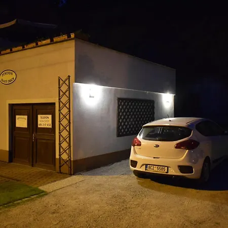 Guest house Sv. Duch 3*